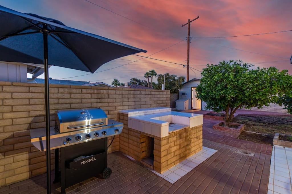 New Midtown Modern Studio With Backyard Phoenix Ngoại thất bức ảnh
