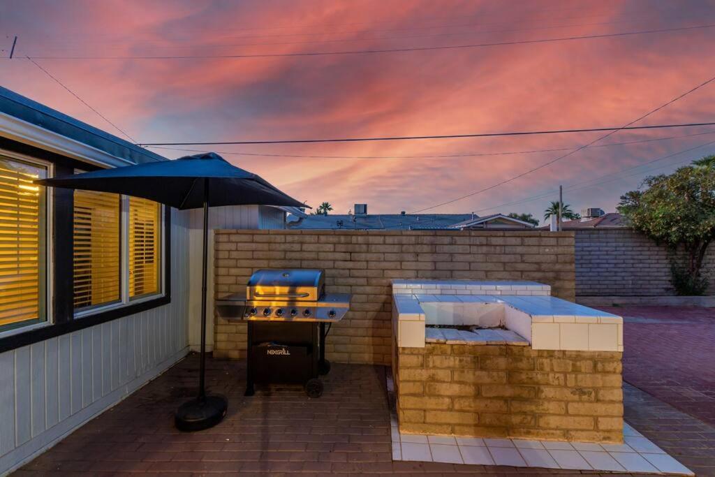 New Midtown Modern Studio With Backyard Phoenix Ngoại thất bức ảnh